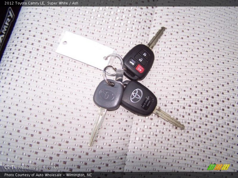 Super White / Ash 2012 Toyota Camry LE