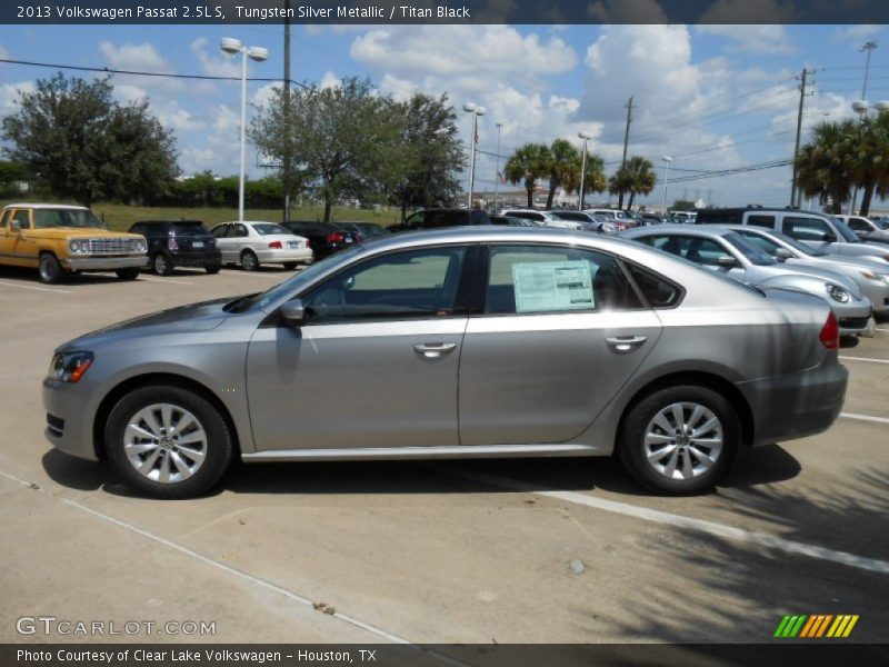 Tungsten Silver Metallic / Titan Black 2013 Volkswagen Passat 2.5L S