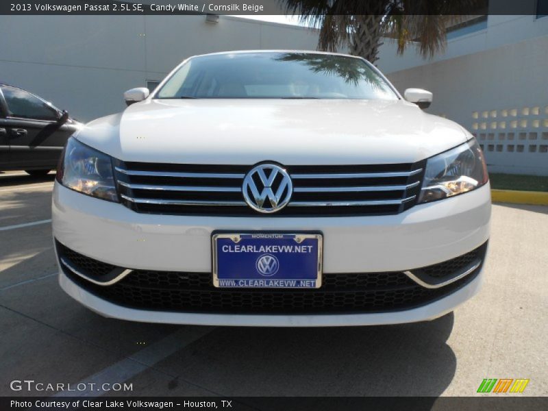 Candy White / Cornsilk Beige 2013 Volkswagen Passat 2.5L SE