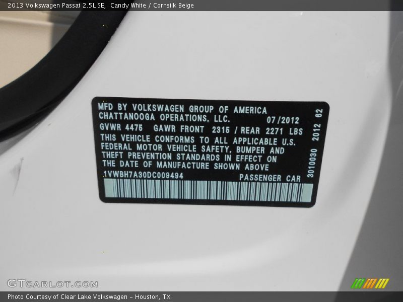 Candy White / Cornsilk Beige 2013 Volkswagen Passat 2.5L SE