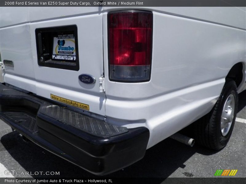 Oxford White / Medium Flint 2008 Ford E Series Van E250 Super Duty Cargo