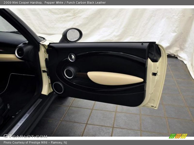 Pepper White / Punch Carbon Black Leather 2009 Mini Cooper Hardtop