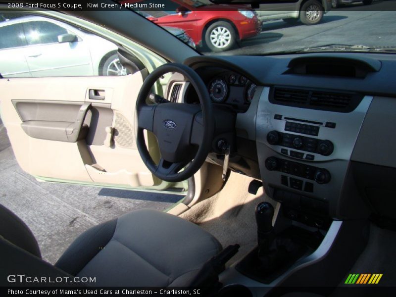 Kiwi Green / Medium Stone 2008 Ford Focus S Coupe