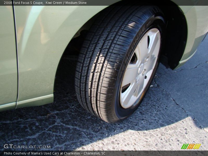 Kiwi Green / Medium Stone 2008 Ford Focus S Coupe