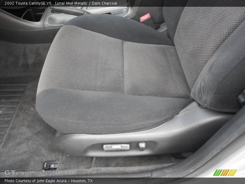 Lunar Mist Metallic / Dark Charcoal 2002 Toyota Camry SE V6