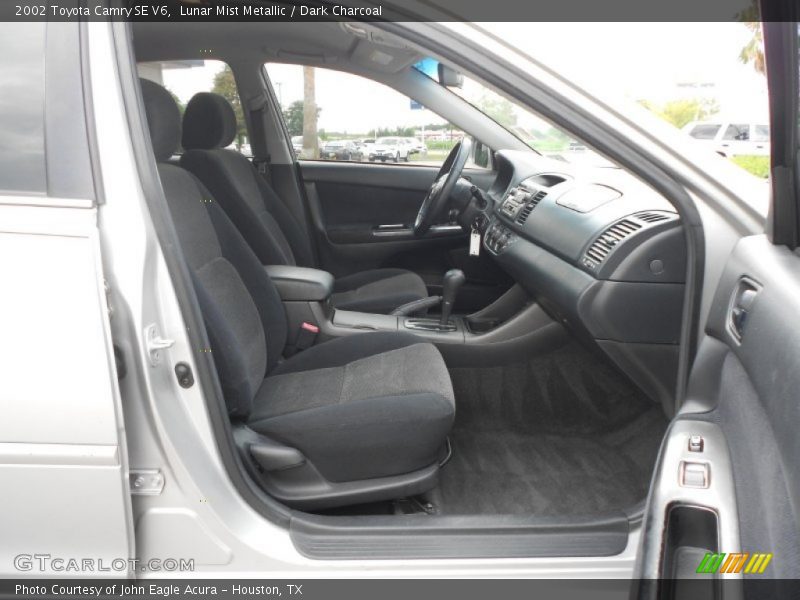 Lunar Mist Metallic / Dark Charcoal 2002 Toyota Camry SE V6