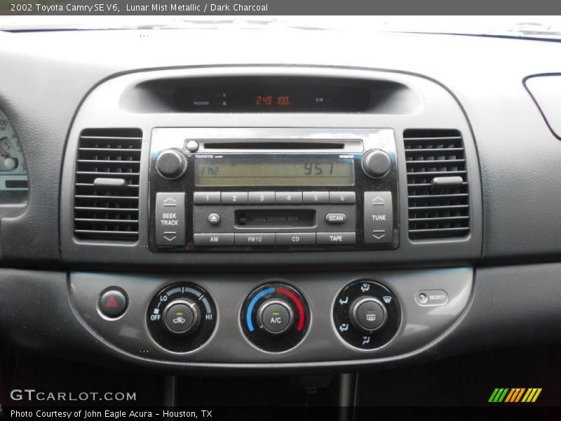Lunar Mist Metallic / Dark Charcoal 2002 Toyota Camry SE V6