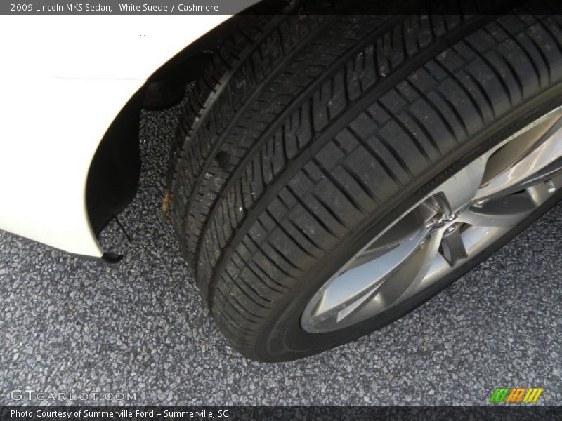 White Suede / Cashmere 2009 Lincoln MKS Sedan