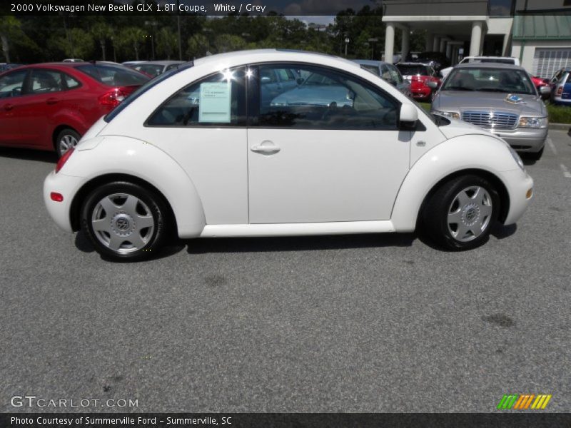 White / Grey 2000 Volkswagen New Beetle GLX 1.8T Coupe