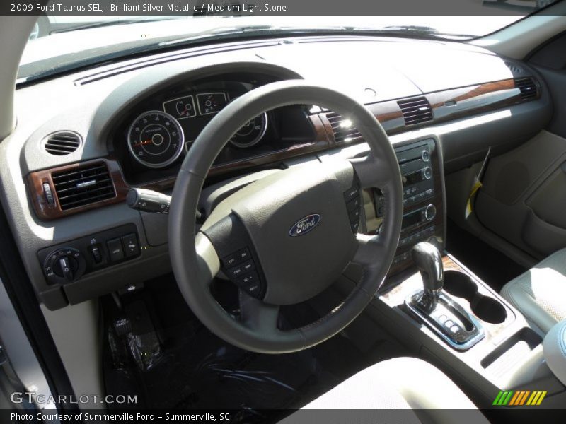 Brilliant Silver Metallic / Medium Light Stone 2009 Ford Taurus SEL