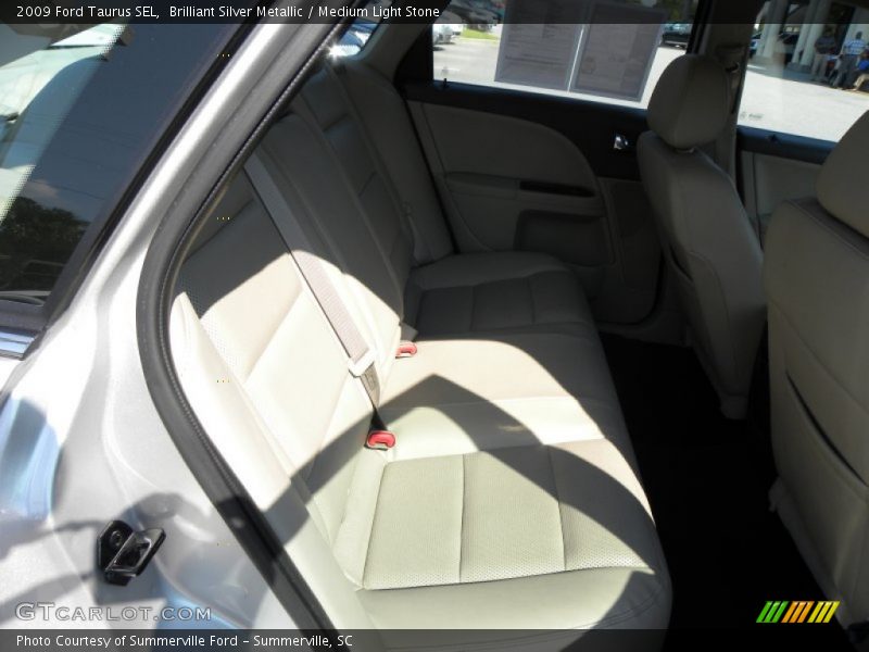 Brilliant Silver Metallic / Medium Light Stone 2009 Ford Taurus SEL