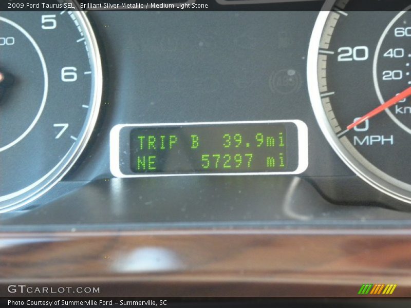 Brilliant Silver Metallic / Medium Light Stone 2009 Ford Taurus SEL