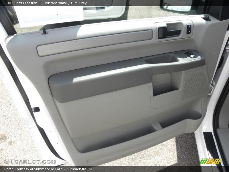 Vibrant White / Flint Gray 2007 Ford Freestar SE