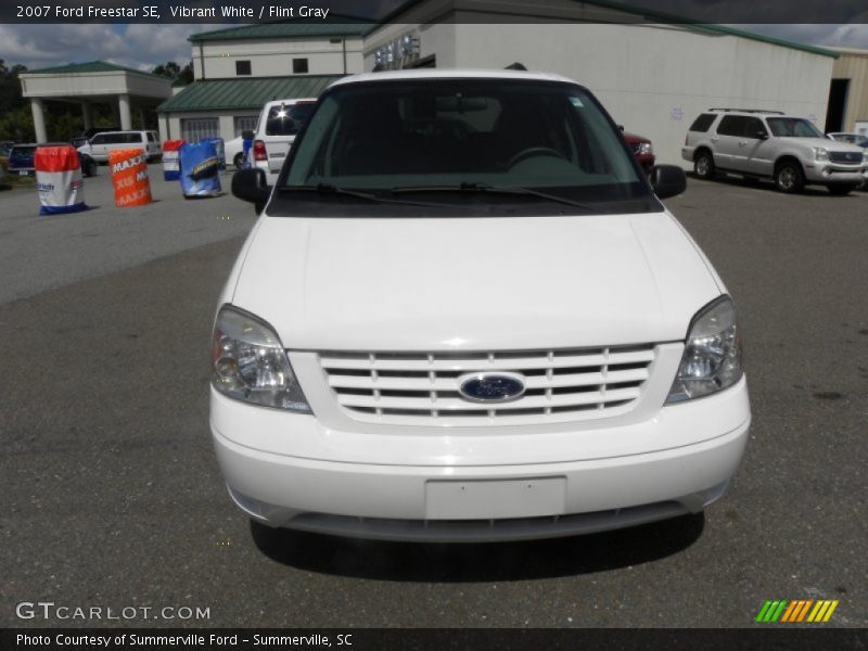 Vibrant White / Flint Gray 2007 Ford Freestar SE