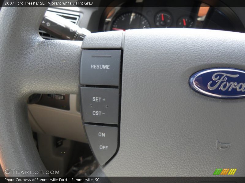 Vibrant White / Flint Gray 2007 Ford Freestar SE