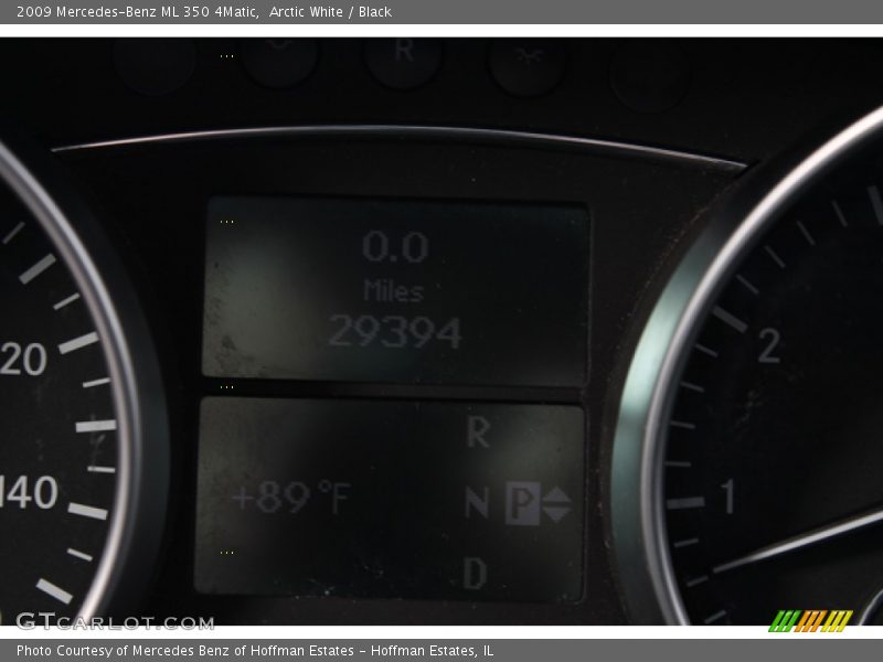 Arctic White / Black 2009 Mercedes-Benz ML 350 4Matic