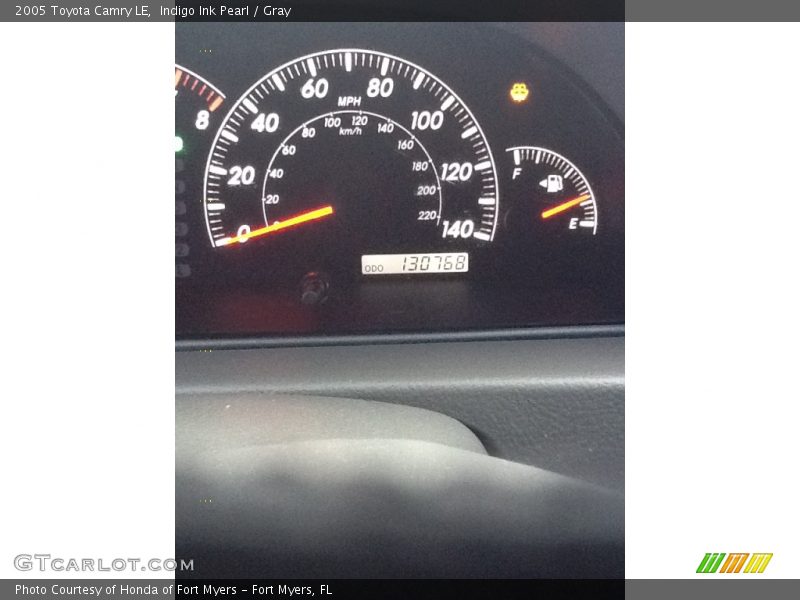 Indigo Ink Pearl / Gray 2005 Toyota Camry LE
