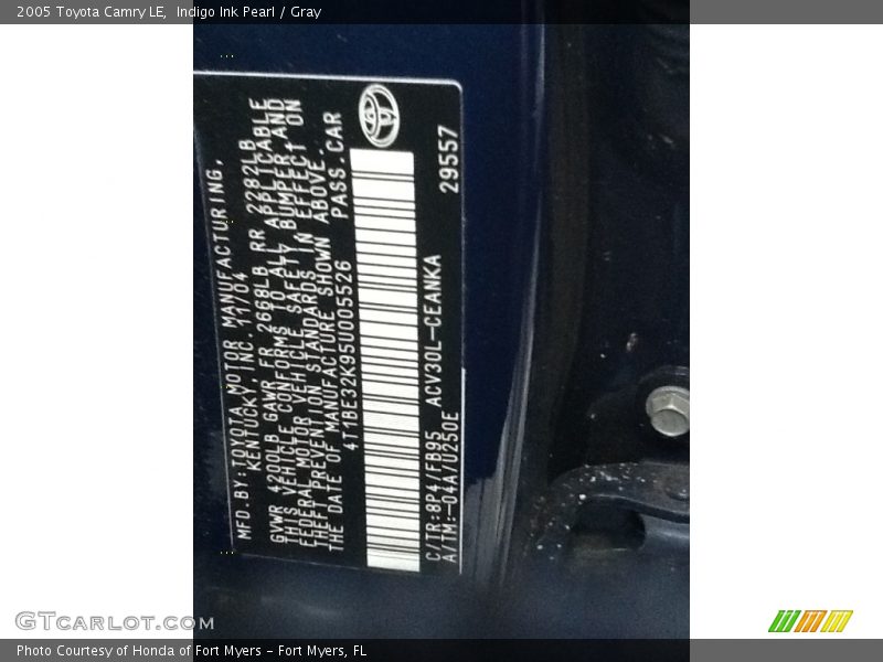 Indigo Ink Pearl / Gray 2005 Toyota Camry LE