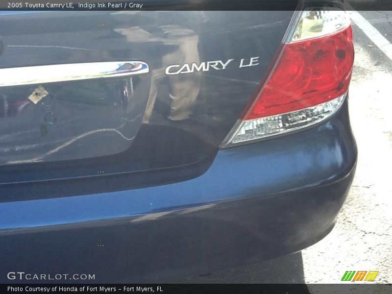 Indigo Ink Pearl / Gray 2005 Toyota Camry LE