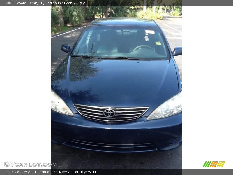 Indigo Ink Pearl / Gray 2005 Toyota Camry LE
