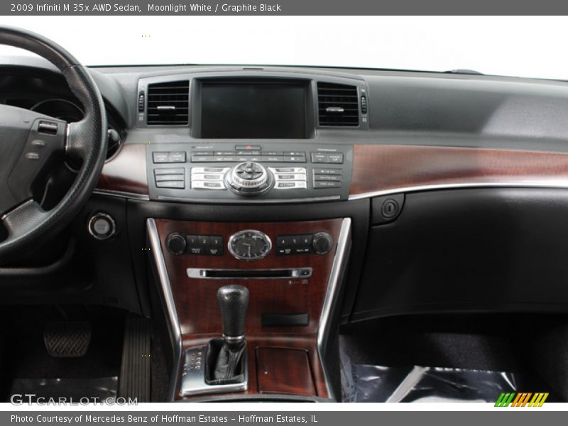 Moonlight White / Graphite Black 2009 Infiniti M 35x AWD Sedan