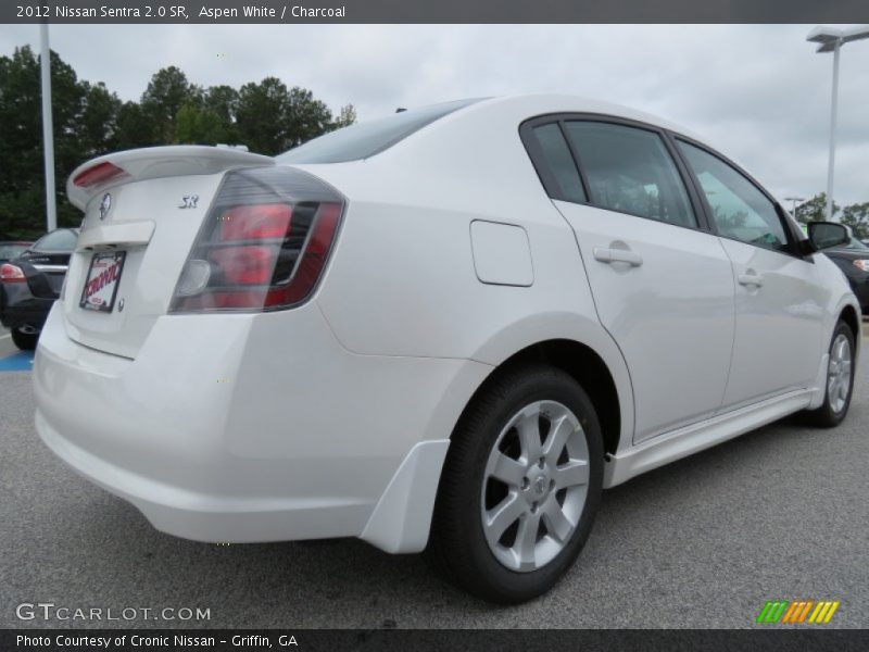 Aspen White / Charcoal 2012 Nissan Sentra 2.0 SR