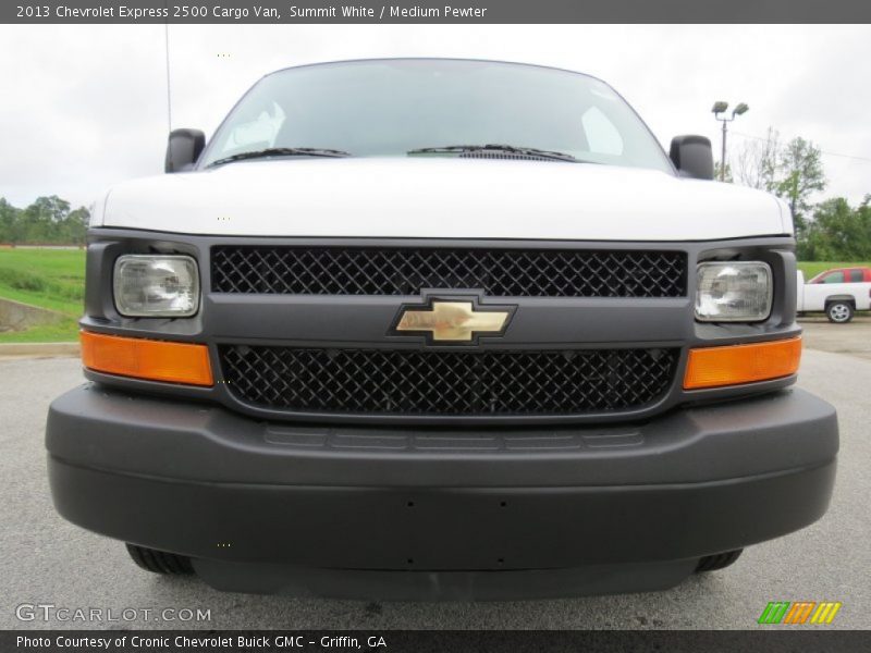 Summit White / Medium Pewter 2013 Chevrolet Express 2500 Cargo Van
