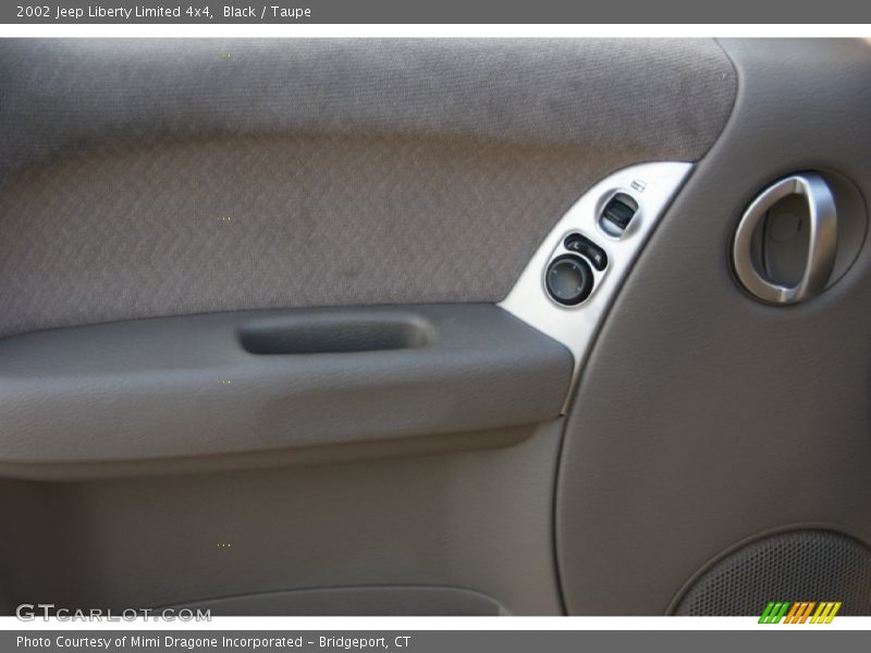 Black / Taupe 2002 Jeep Liberty Limited 4x4