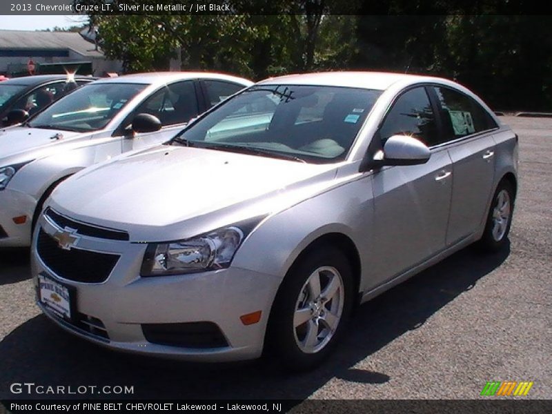 Silver Ice Metallic / Jet Black 2013 Chevrolet Cruze LT