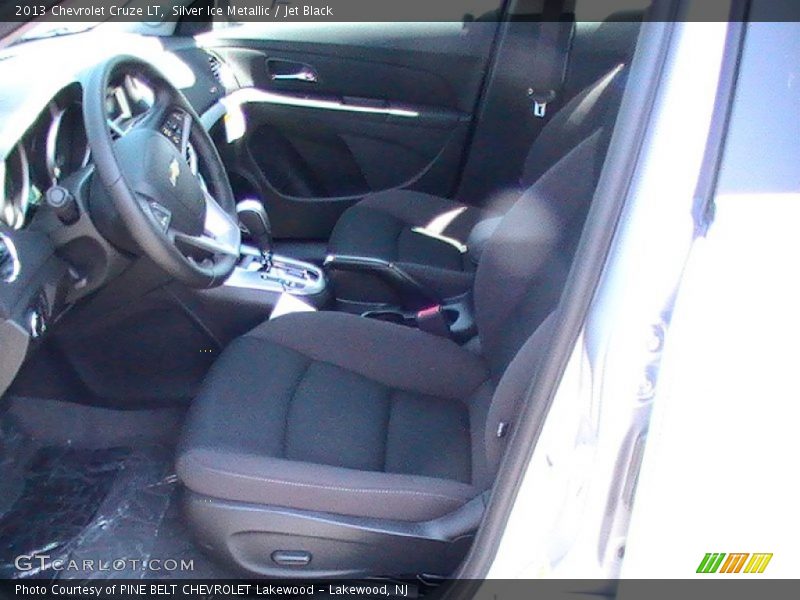 Silver Ice Metallic / Jet Black 2013 Chevrolet Cruze LT