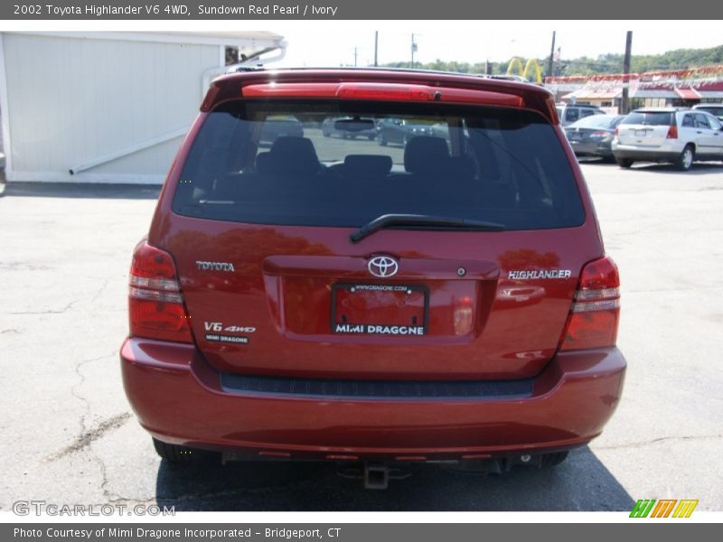 Sundown Red Pearl / Ivory 2002 Toyota Highlander V6 4WD