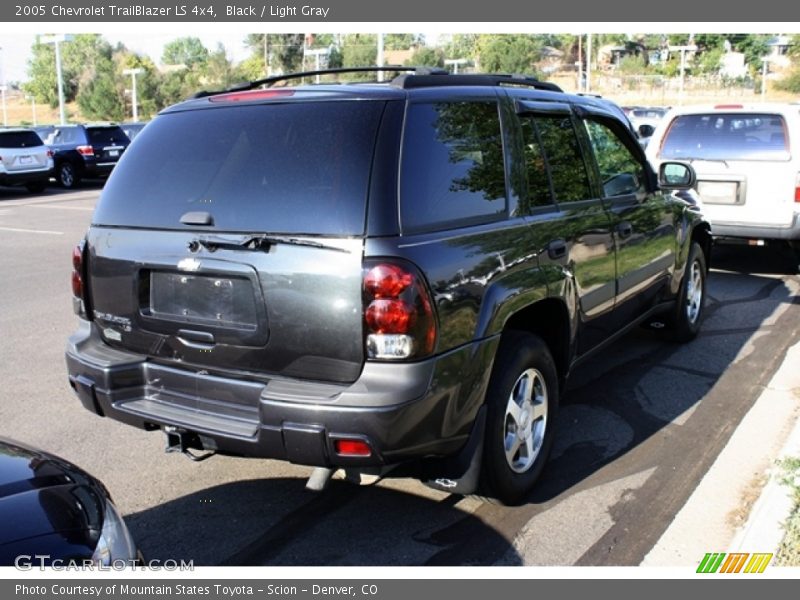Black / Light Gray 2005 Chevrolet TrailBlazer LS 4x4