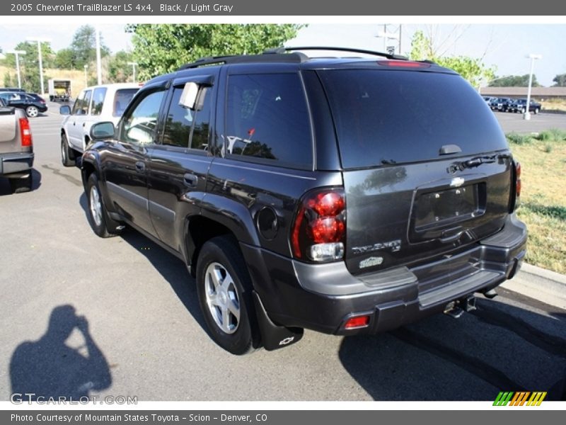 Black / Light Gray 2005 Chevrolet TrailBlazer LS 4x4