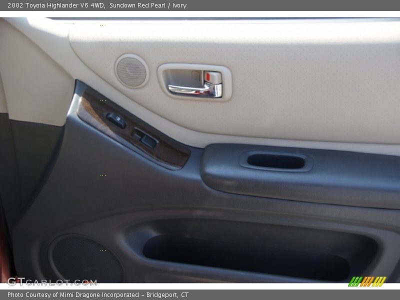 Sundown Red Pearl / Ivory 2002 Toyota Highlander V6 4WD