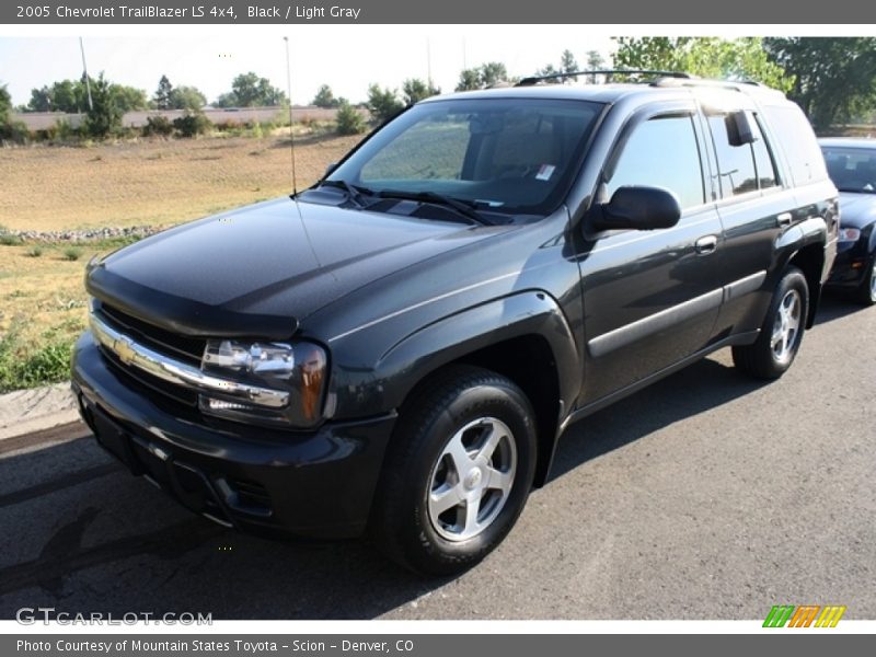 Black / Light Gray 2005 Chevrolet TrailBlazer LS 4x4