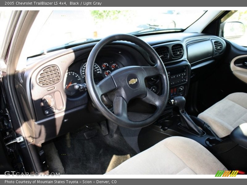 Black / Light Gray 2005 Chevrolet TrailBlazer LS 4x4
