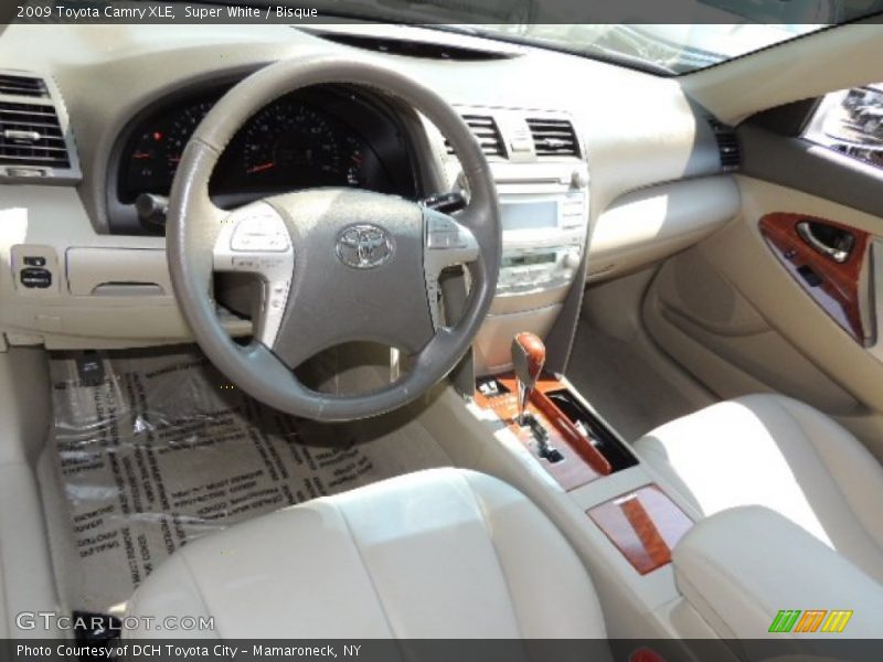 Super White / Bisque 2009 Toyota Camry XLE