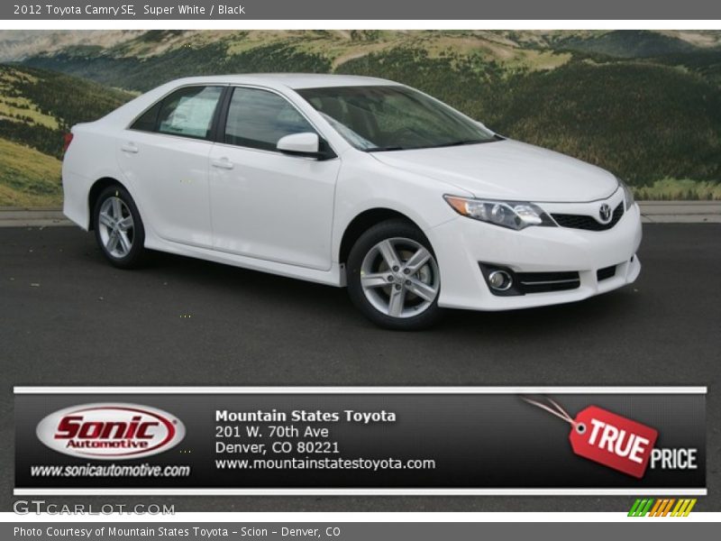Super White / Black 2012 Toyota Camry SE