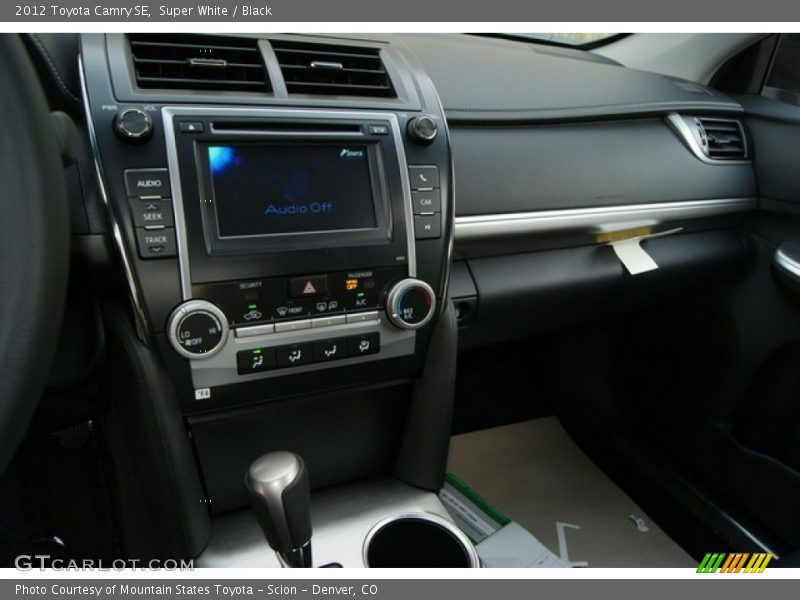 Super White / Black 2012 Toyota Camry SE