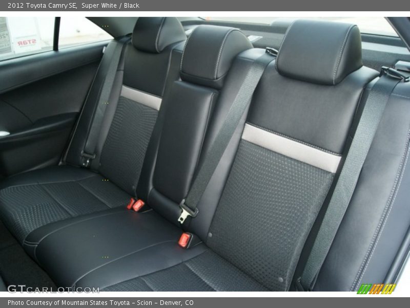 Super White / Black 2012 Toyota Camry SE