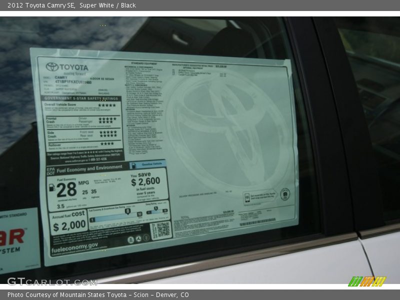 Super White / Black 2012 Toyota Camry SE