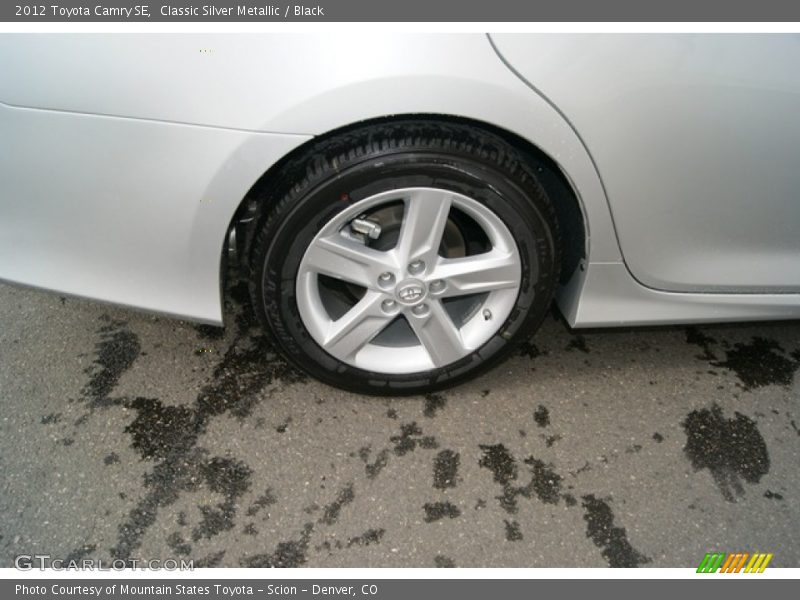 Classic Silver Metallic / Black 2012 Toyota Camry SE