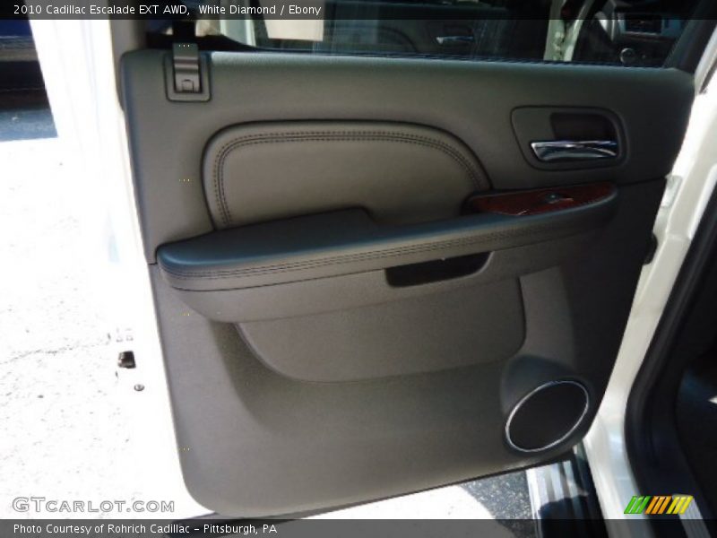 White Diamond / Ebony 2010 Cadillac Escalade EXT AWD