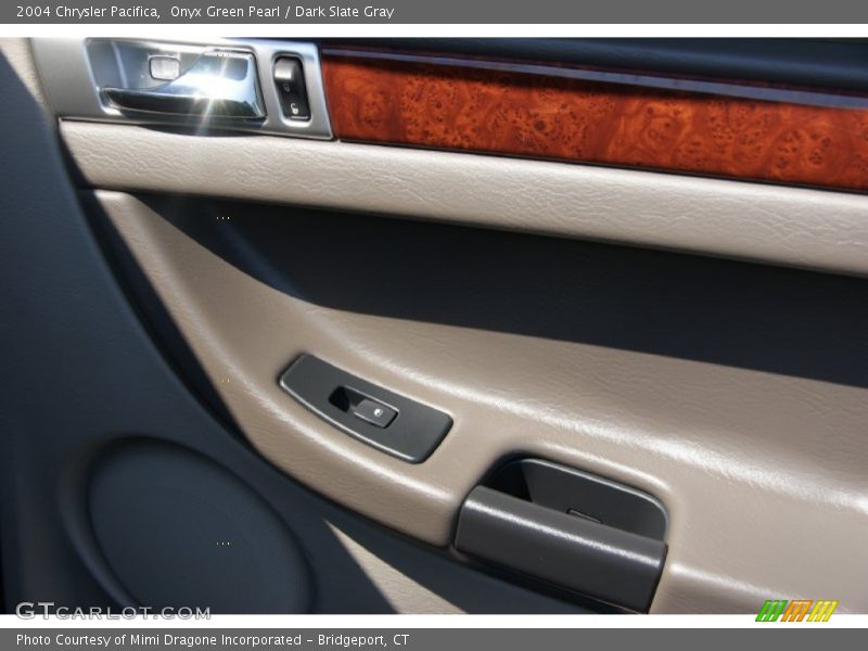 Onyx Green Pearl / Dark Slate Gray 2004 Chrysler Pacifica