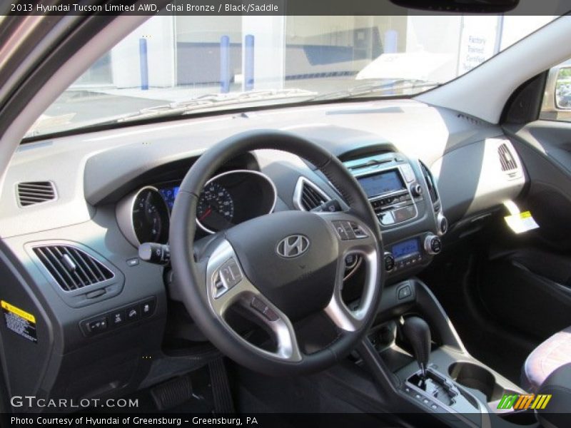 Dashboard of 2013 Tucson Limited AWD