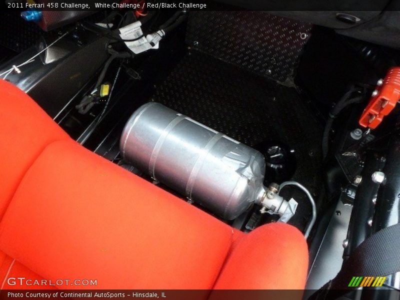 White Challenge / Red/Black Challenge 2011 Ferrari 458 Challenge