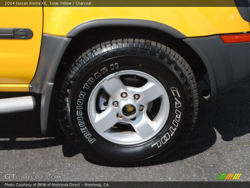 Solar Yellow / Charcoal 2004 Nissan Xterra XE