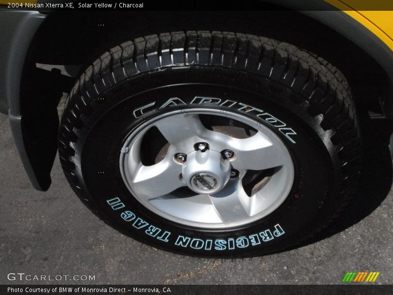Solar Yellow / Charcoal 2004 Nissan Xterra XE