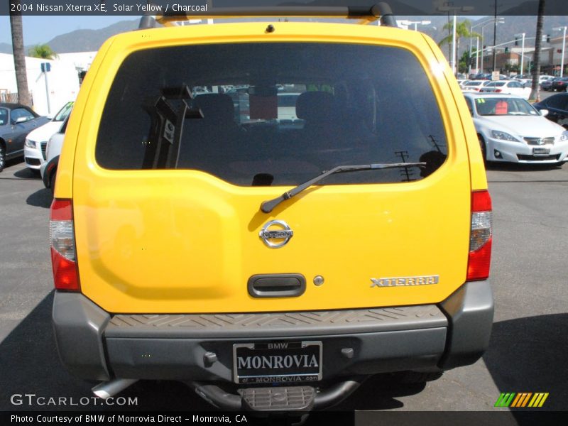 Solar Yellow / Charcoal 2004 Nissan Xterra XE