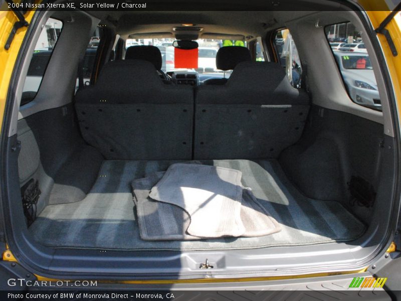 Solar Yellow / Charcoal 2004 Nissan Xterra XE